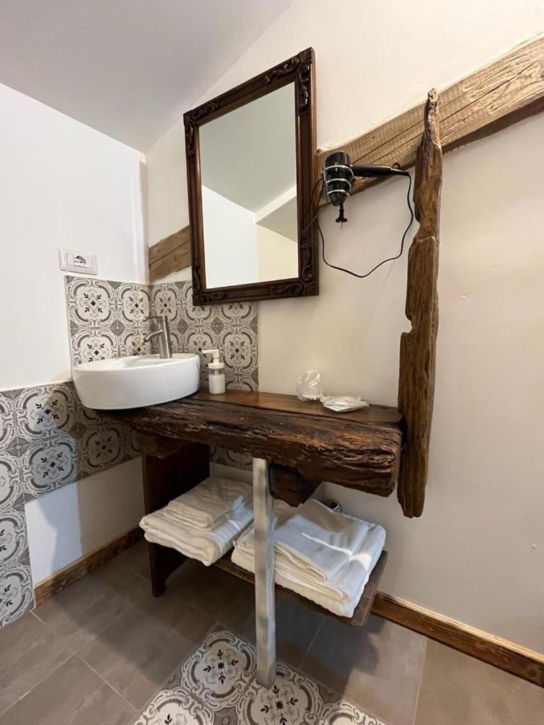 Bed and Breakfast Domus Vela Fornelli Exterior foto